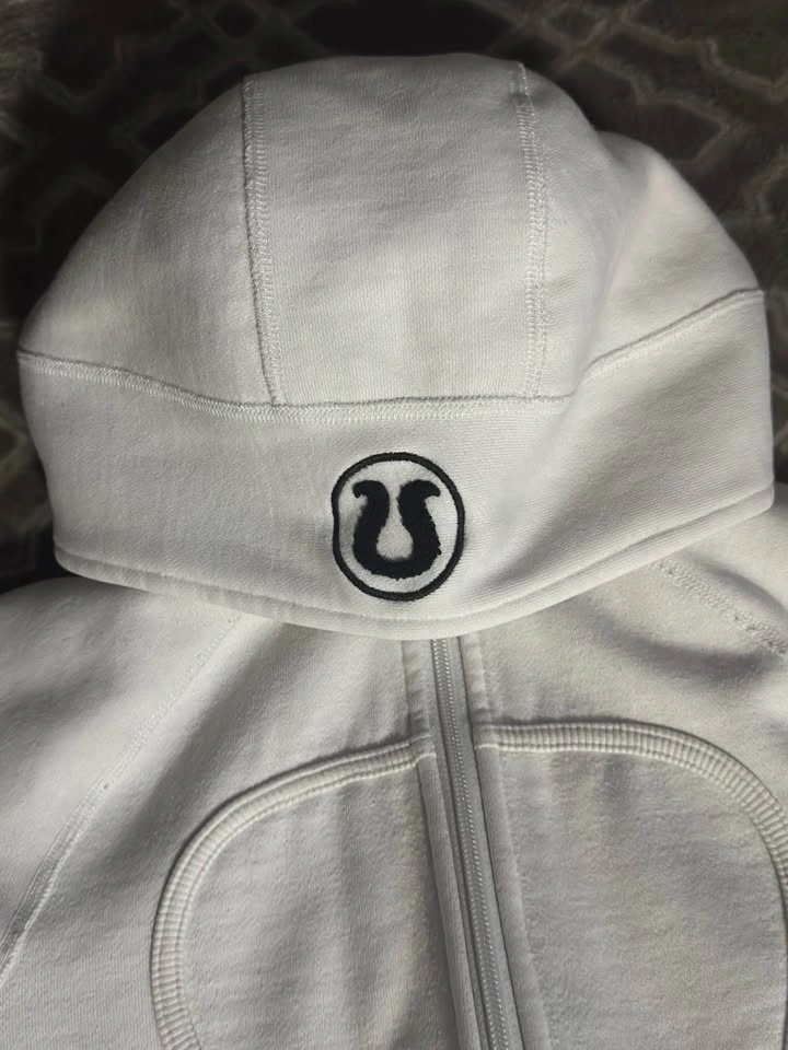 Vintage Y2k white Lululemon scuba - photo 2