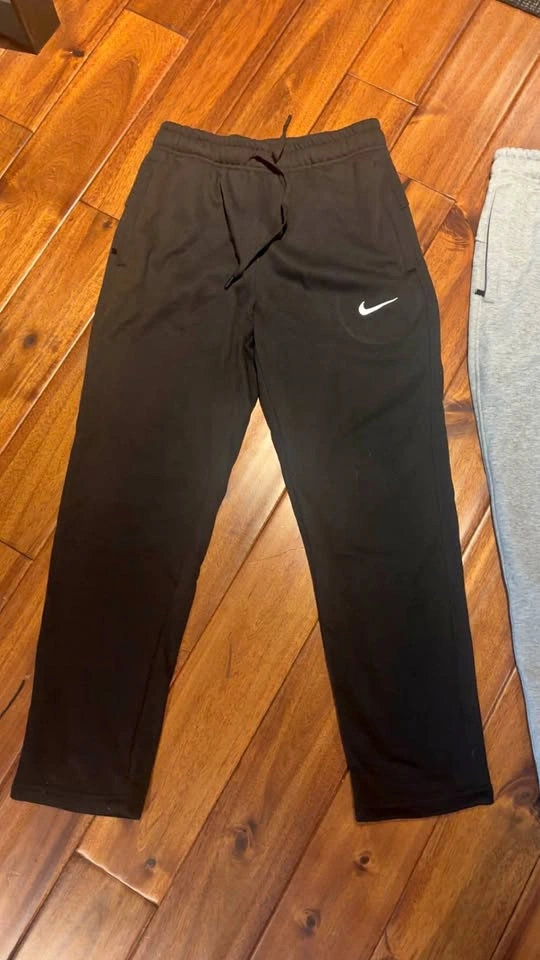 nike sweatpants new