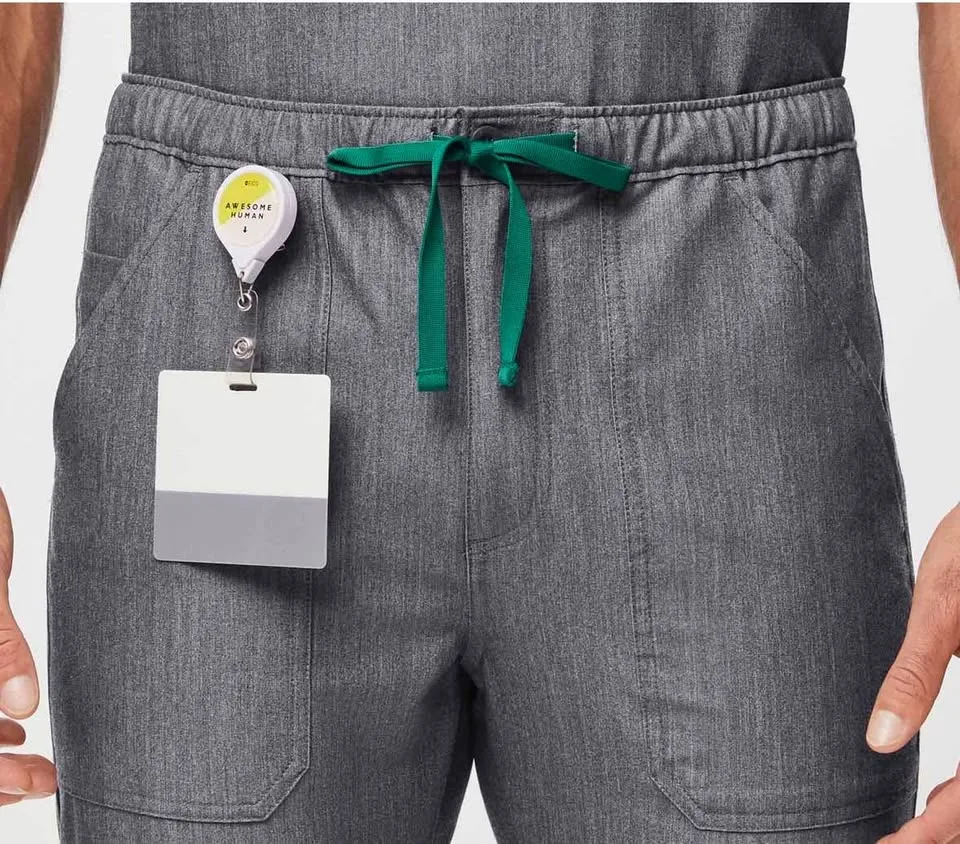 FIGS scrub Pants 9 pockets Medium men in good condition image indicator(2)