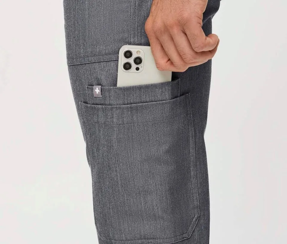 FIGS scrub Pants 9 pockets Medium men in good condition image indicator(3)