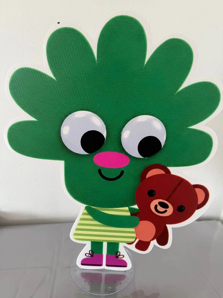 Super Simple Songs Noodle & Broccoli Standees 2ft - photo 3