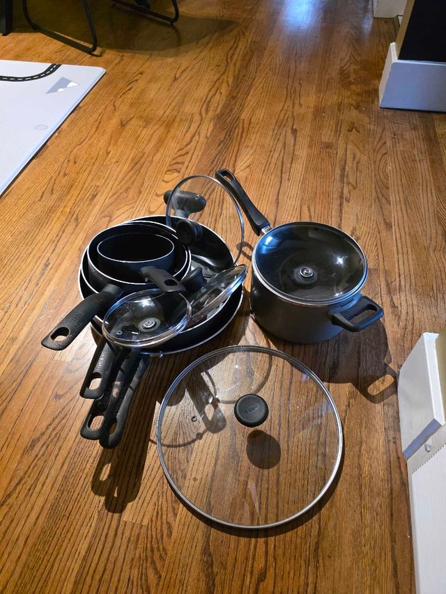 T-fal Cookware Set (lot) - photo 2