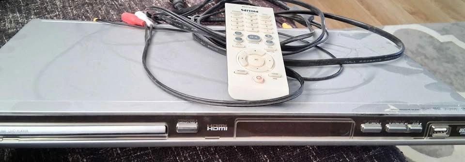 Philips DVD Player with DVD Movie Lot