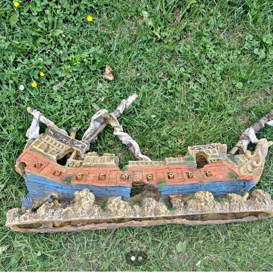 Top Fin Ship Aquarium Ornament thumbnail