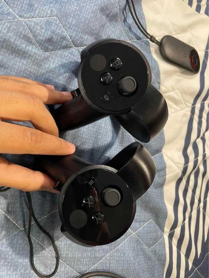 Oculus rift CV1 - photo 4