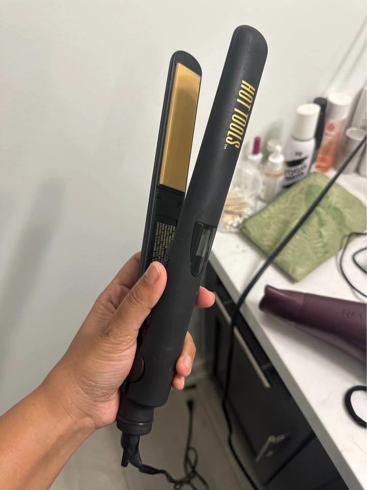 Hot Tools Hair Straightener (Move out Sale) - photo 3