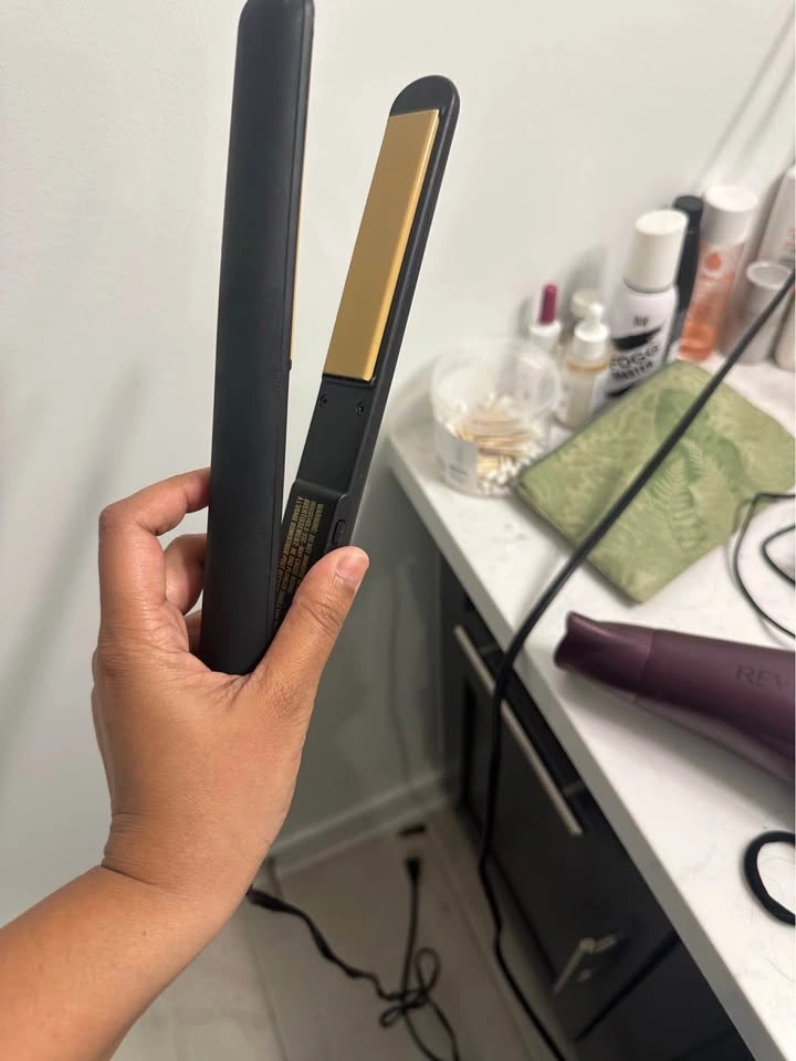 Hot Tools Hair Straightener (Move out Sale) - photo 4