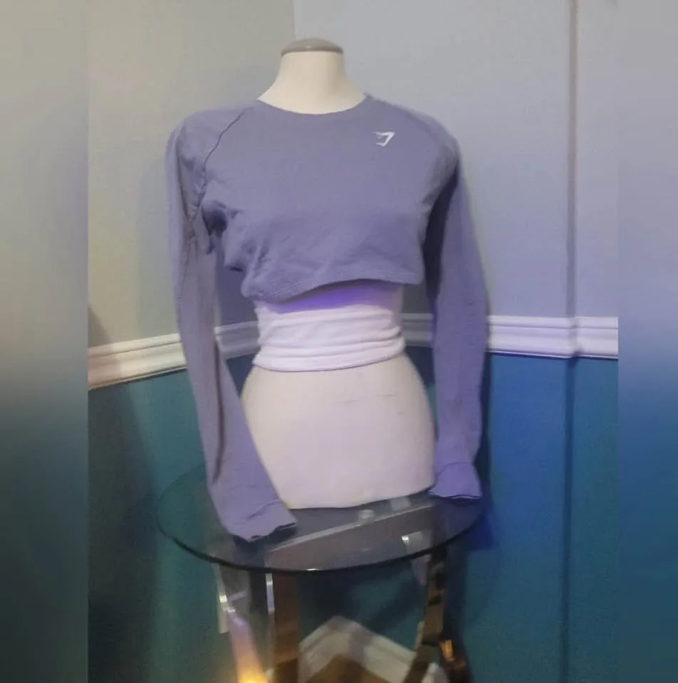 Gymshark cropped top Small purple sportswear image indicator(2)