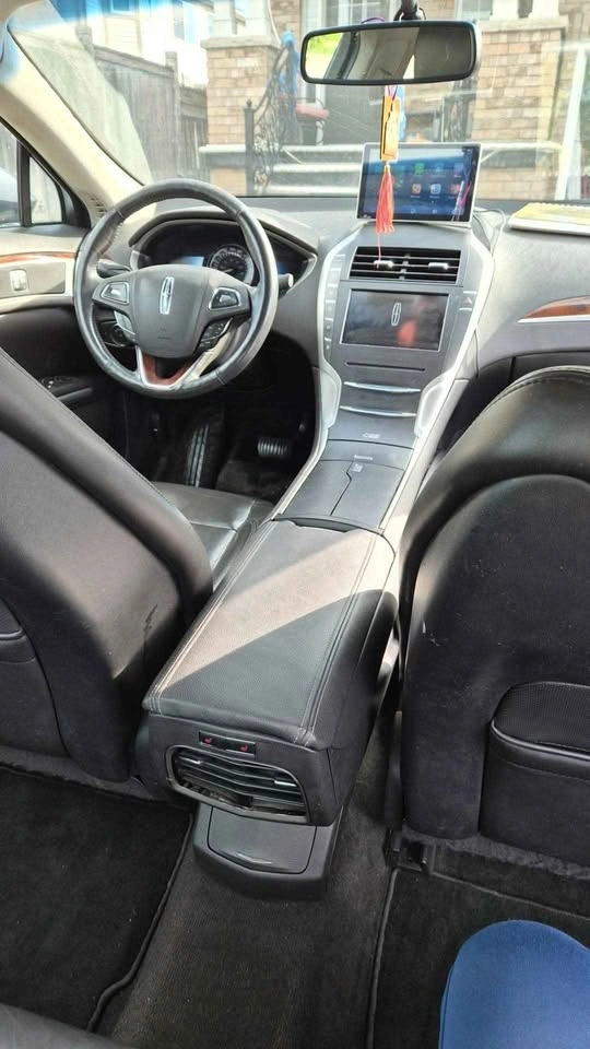 2014 Lincoln MKZ - photo 2