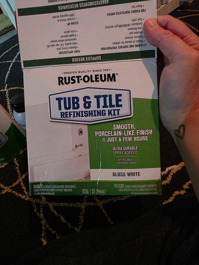 Rust-Oleum Tub and Tile Refinishing Kit - photo 2