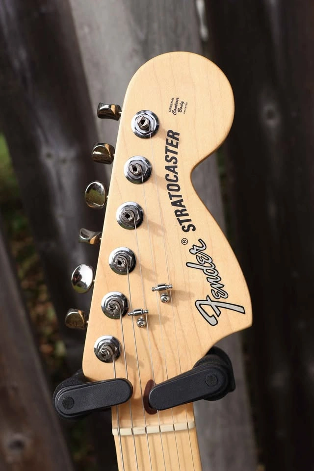 Fender American Performer Stratocaster HSS - photo 3