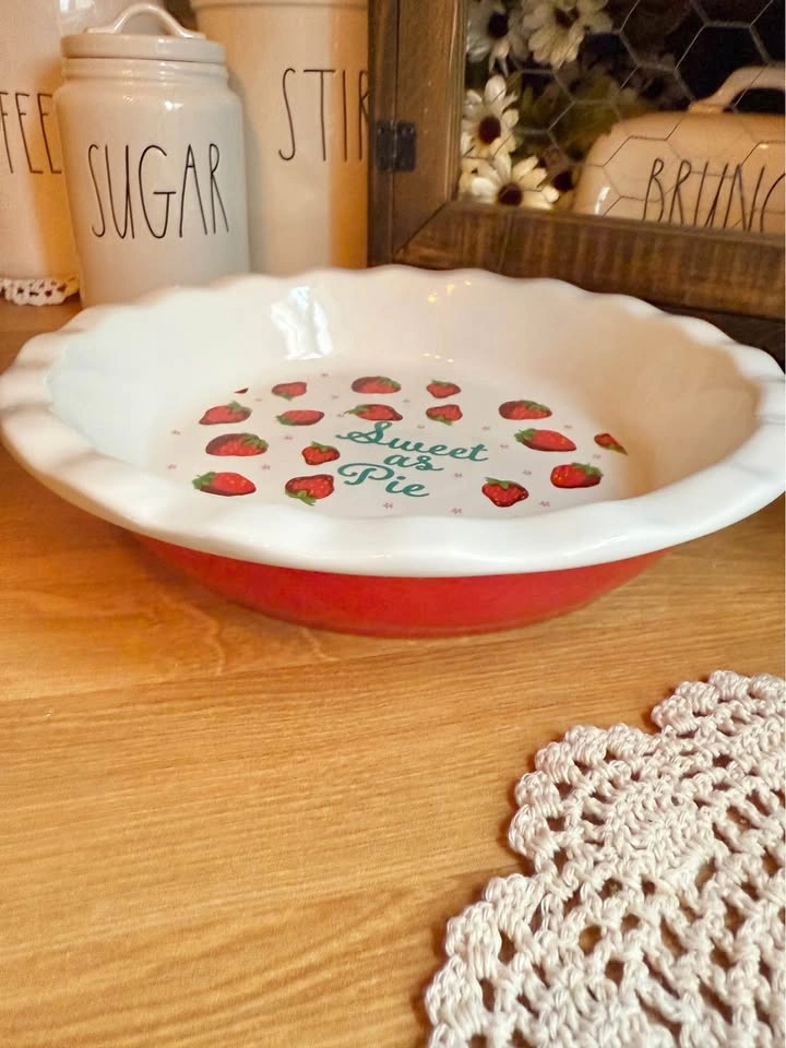 Strawberry Sweet As Pie Dish - photo 3