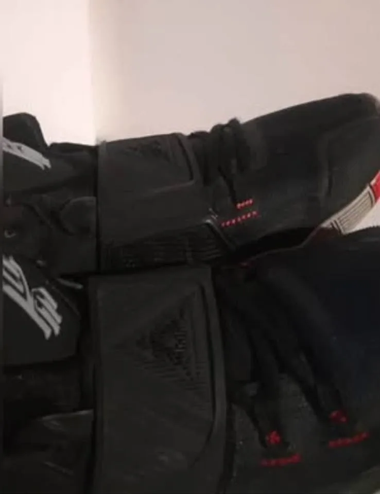 Kid's Nike Kyrie 6 GS size 6.5Y image indicator(5)