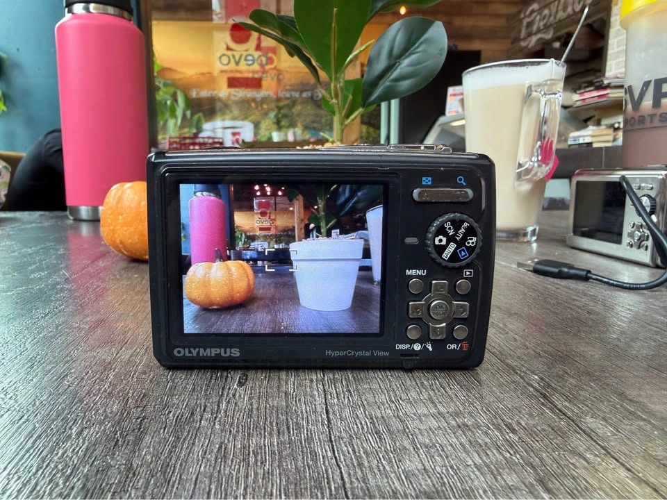 Olympus Stylus Tough-6000 Yellow 10MP Digital Camera - photo 2