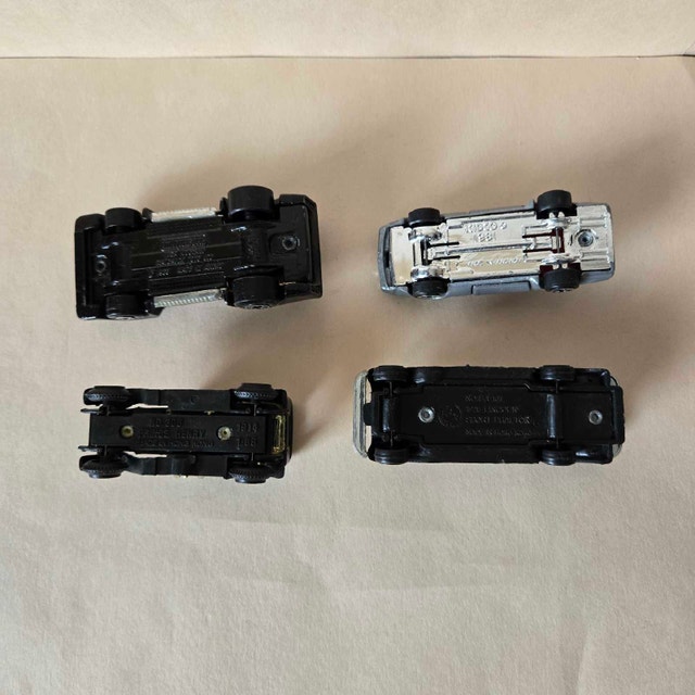 4 Vintage Toy Cars - photo 3
