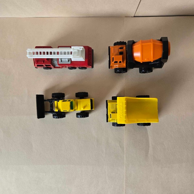 4 Mini Tonka Trucks - photo 2