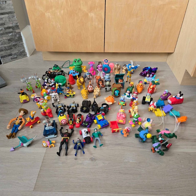 Lot Vintage Small Toys