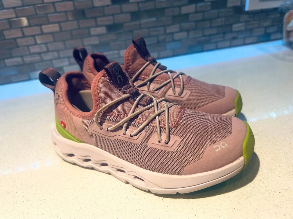 ON Cloudleap Trainers kids size 11 - photo 3