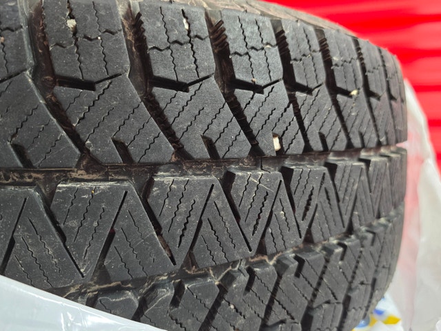 Bridgestone Blizzak WS90 215/60R16 Winter Tires