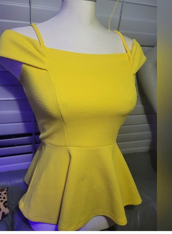 Summer Suzy Shier top size Small - photo 2