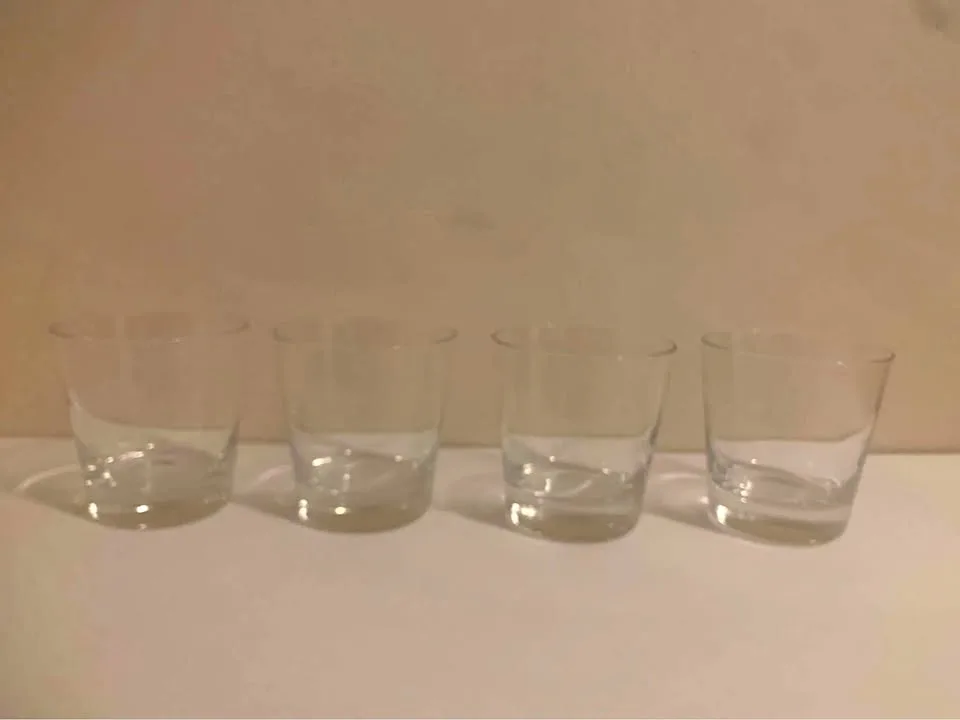 Set of 4 Clear Drinking Glasses 🧡 thumbnail