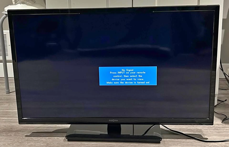 Insignia 32" LED TV