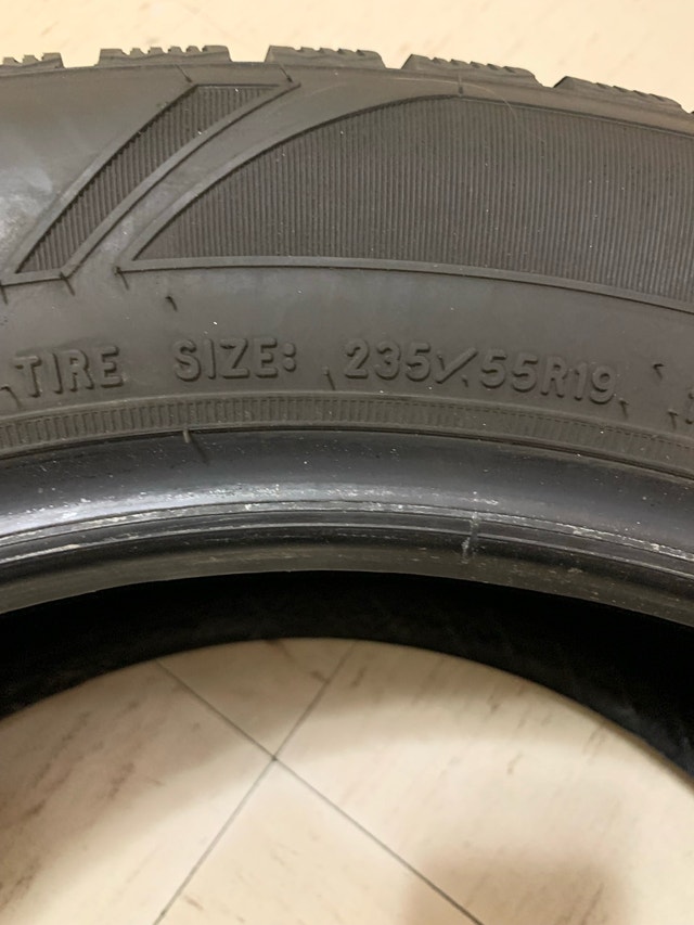 3x Goodyear WinterCommand Winter Tires – 235/55R19 - photo 5