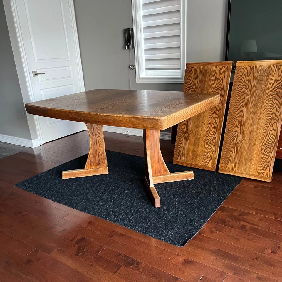 Vintage Solid Oak Dining Table with 2 Extension Leaves - photo 2