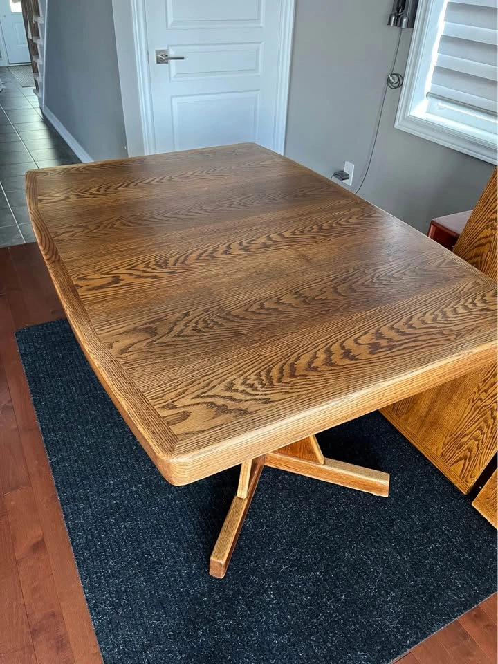 Vintage Solid Oak Dining Table with 2 Extension Leaves - photo 3