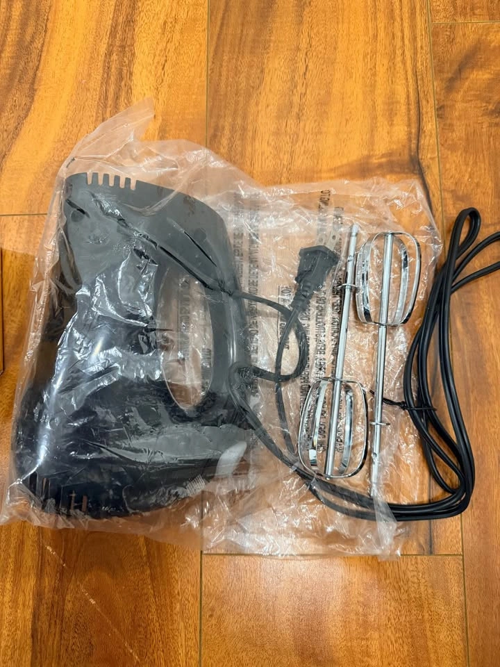 New Toastmaster 5-Speed Hand Mixer (Not Used) - photo 3