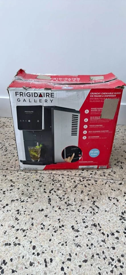 Frigidaire Gallery Countertop Crunchy Chewable Nugget Ice Maker