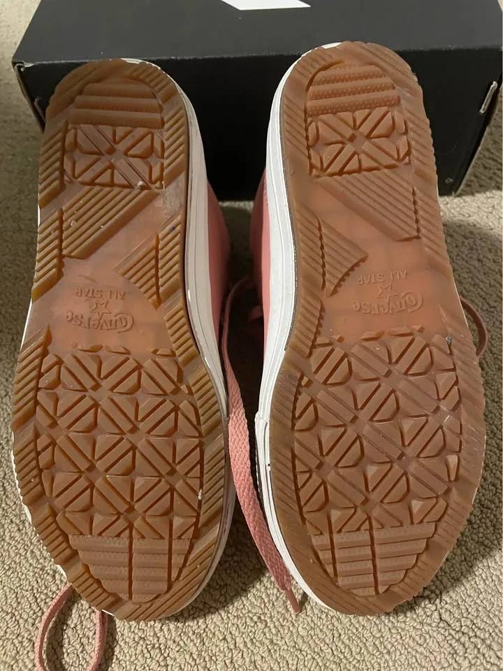 Kids NIB Size 2 fleece-lined leather Converse Berkshire boots image indicator(5)