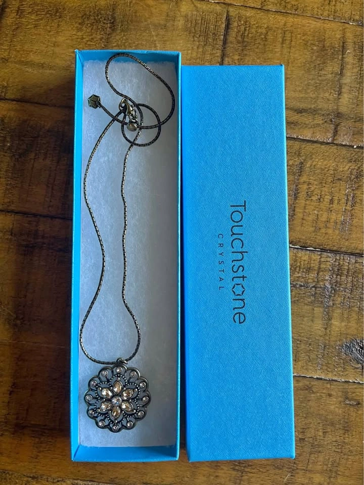 New Touchstone Crystal Garden Cirque Pendant Necklace