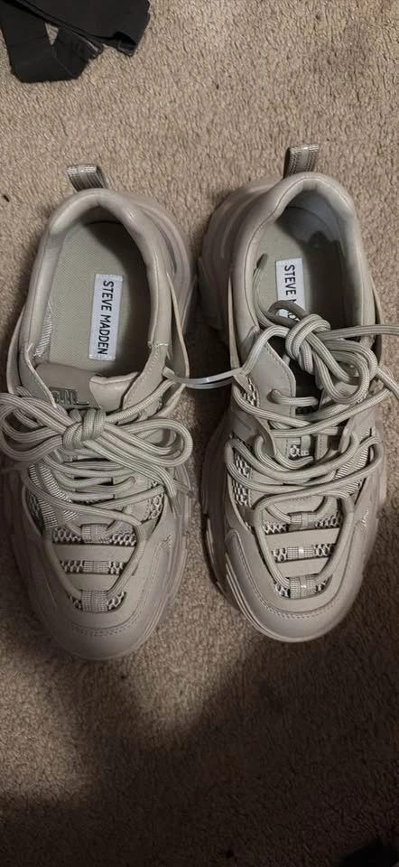 Steve Madden Possession Sneakers(9.5) - photo 2