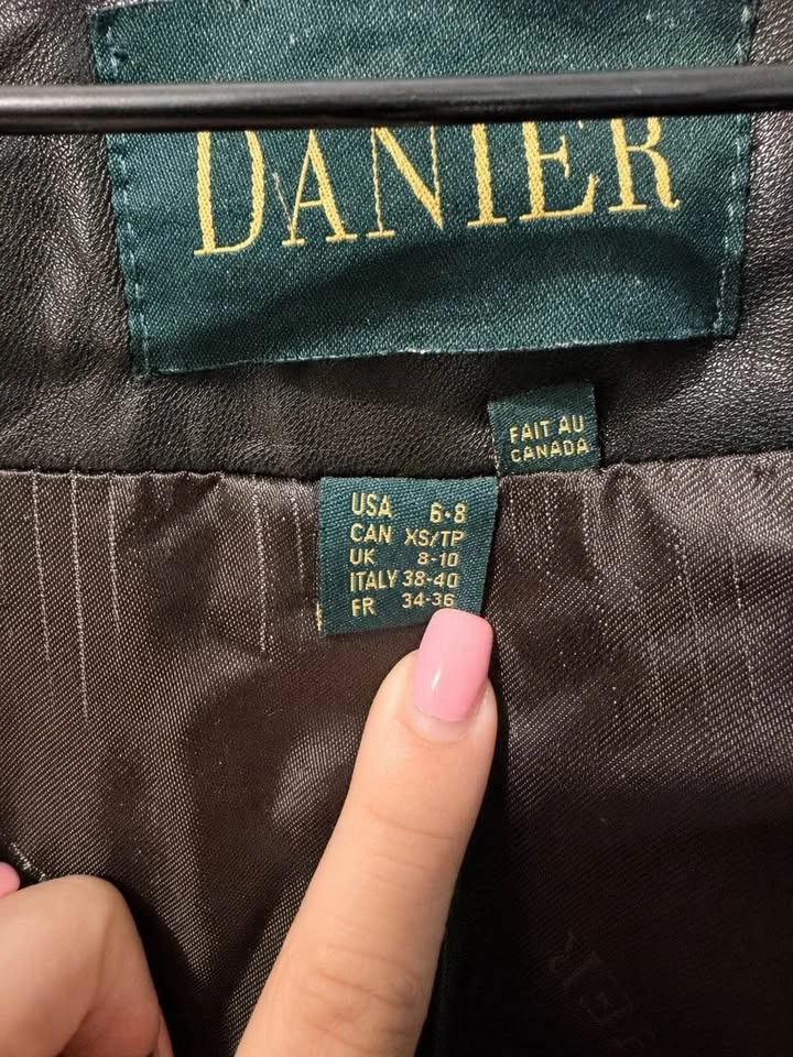 Vintage Danier Genuine Leather Jacket – Made in Canada - photo 3