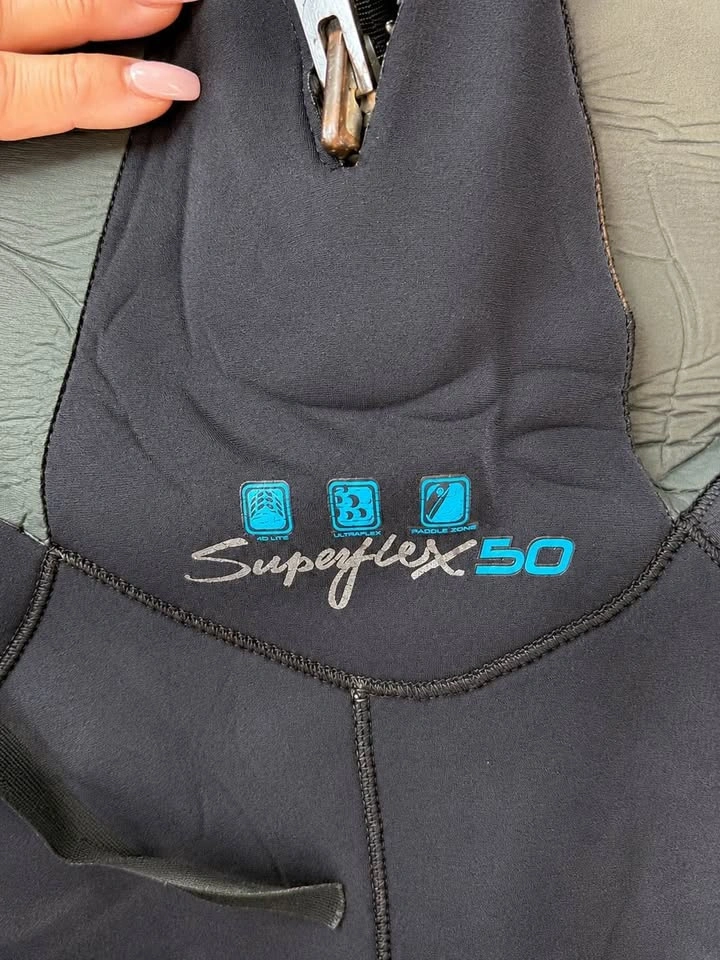 Billabong Superflex 50 Wetsuit – Women’s Size 10 - photo 4