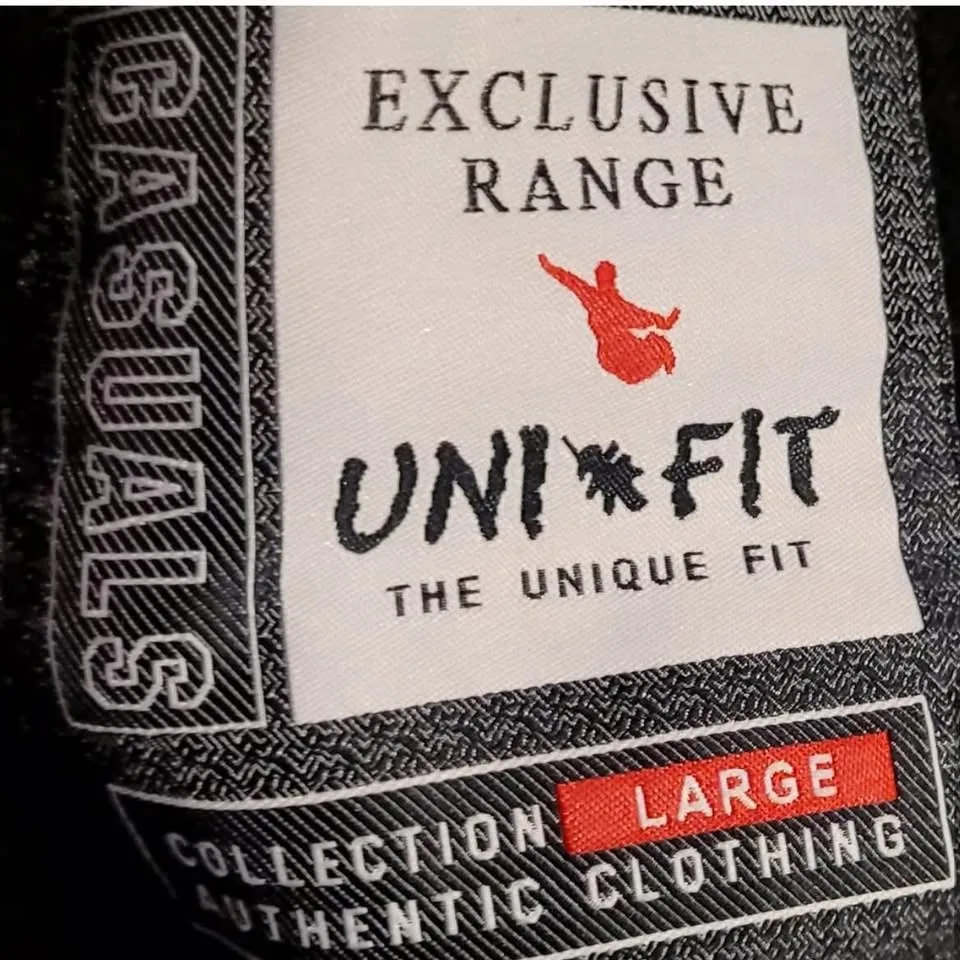 Uni Fit Men Sweater size Large image indicator(4)