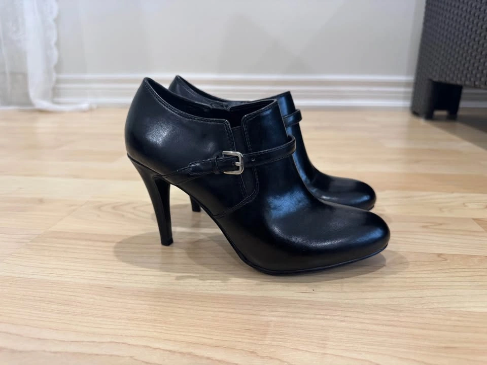 New West Black Leather Ankle Heeled Boots - photo 5