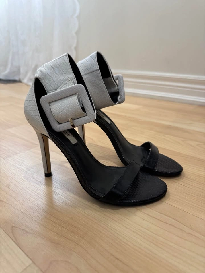 GUESS Black and White Strappy Heels - photo 2