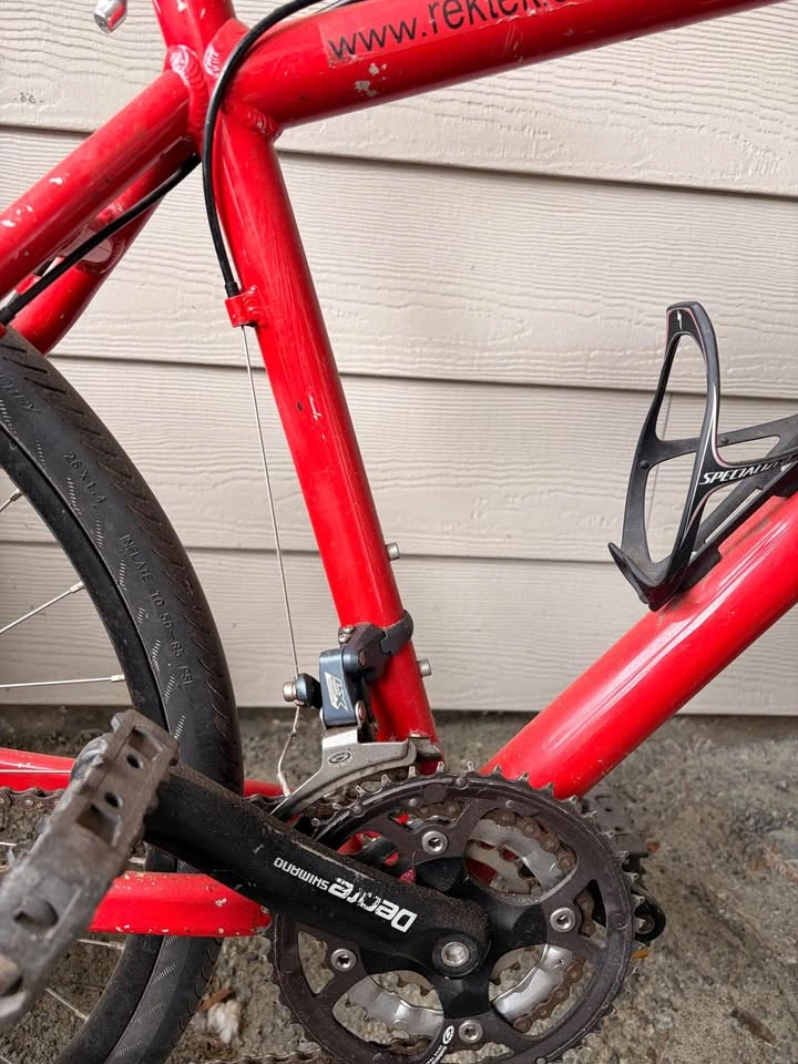 Rektek Hybrid Bike | Shimano Deore | Disc Brakes | 26” Wheels - photo 3