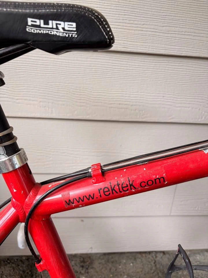 Rektek Hybrid Bike | Shimano Deore | Disc Brakes | 26” Wheels - photo 5