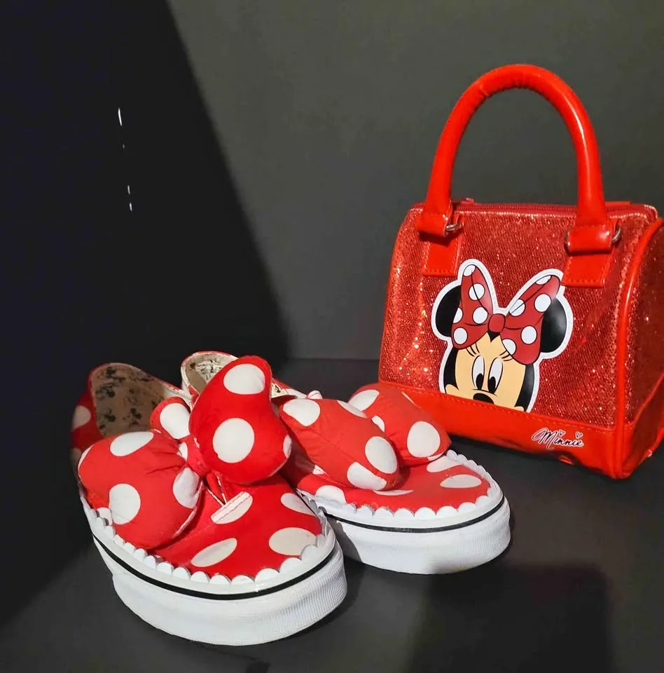DISNEY DUO: Vans Minnie Mouse Bow shoes + Disney mini Purse thumbnail