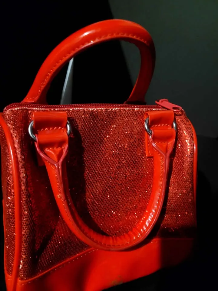 DISNEY DUO: Vans Minnie Mouse Bow shoes + Disney mini Purse image indicator(6)