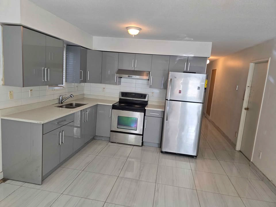 2 Bedroom 1 Bathroom Apartment for Rent - photo 3
