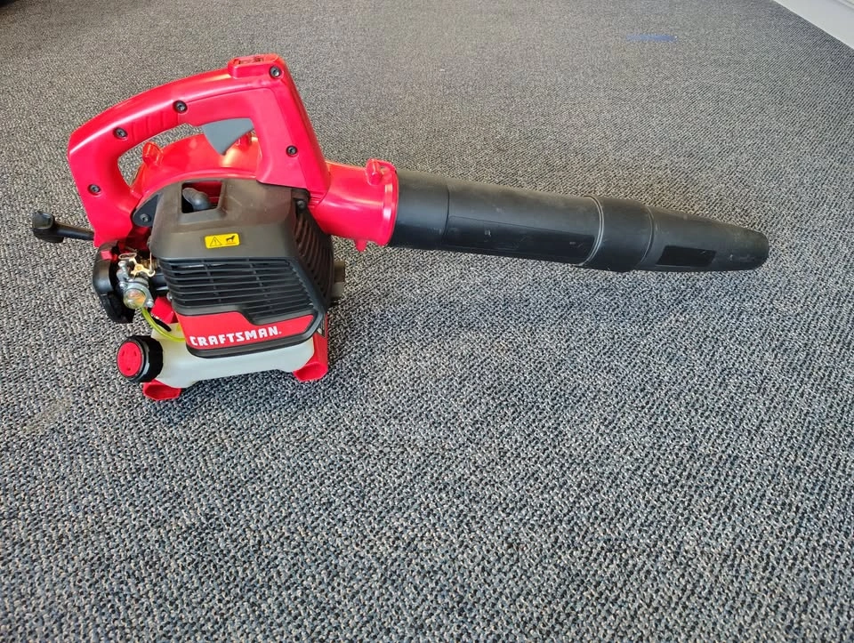 CRAFTSMAN B2000 25-cc 2-cycle 410-CFM 180-MPH Gas Leaf Blower - photo 5