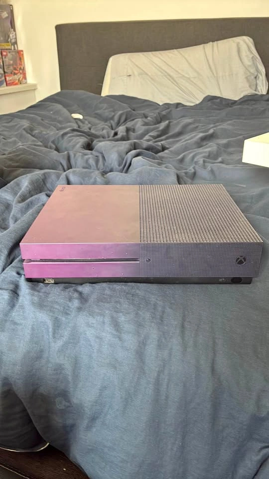 Microsoft Xbox One S Console