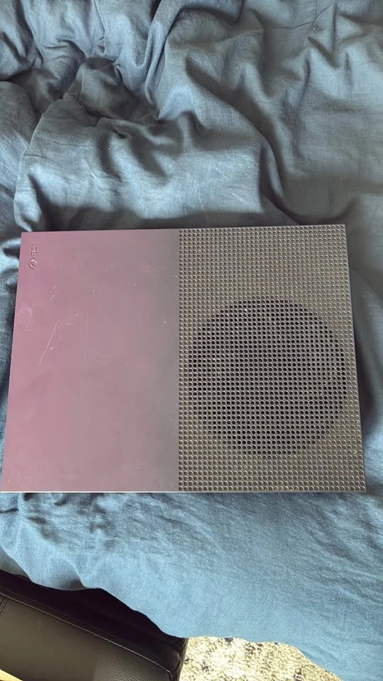 Microsoft Xbox One S Console - photo 2