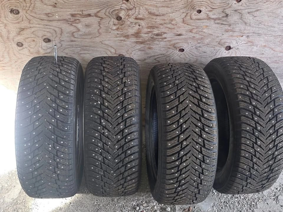 215/55R16 Nokian Hakkapeliitta R10 Winter Tires