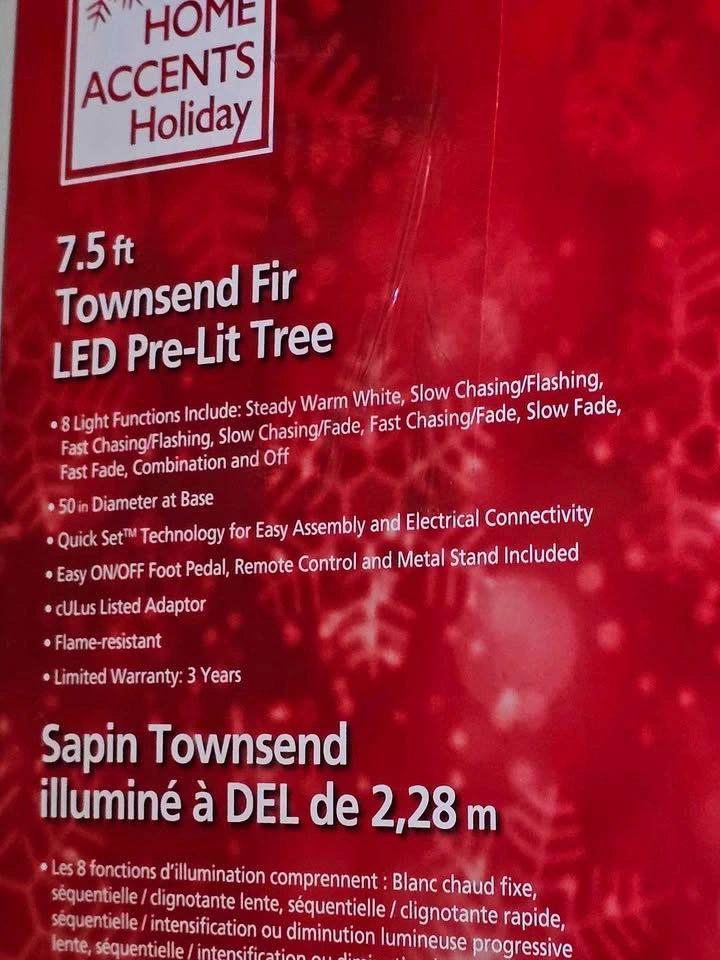 7½ Townsend pre-lit Christmas Tree, with warm gold lights - photo 3
