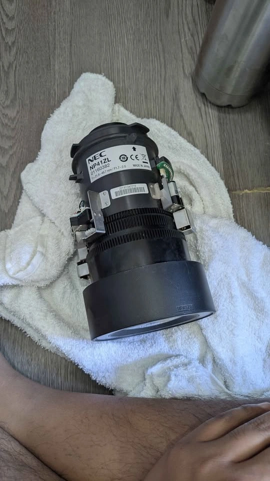 NEC NP41ZL Motorized Projector Zoom Lens X2 - photo 5